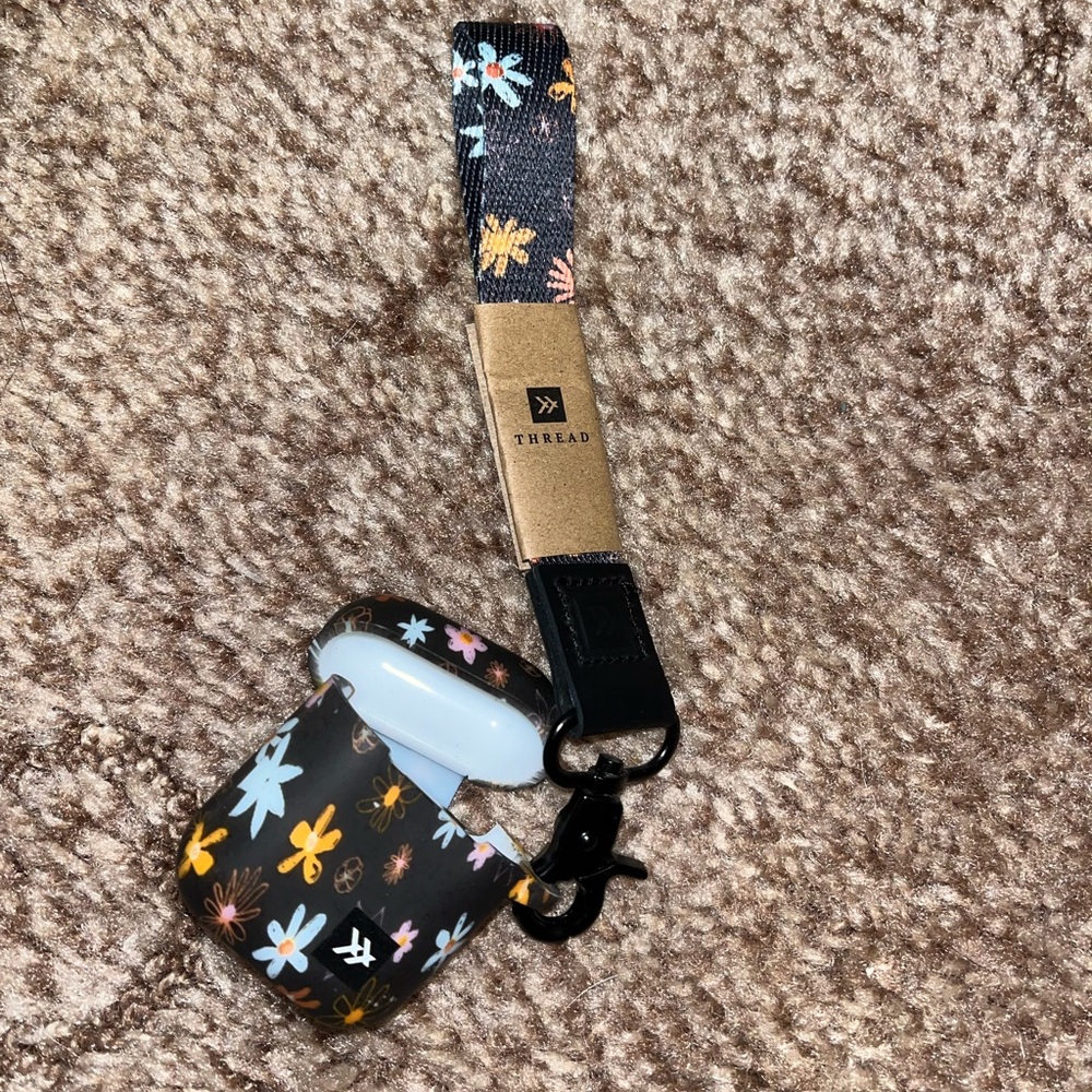 wristlet and airpod case never used